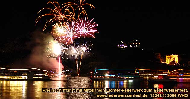 Rheinschifffahrt zum Mittelrhein-Lichter Feuerwerk beim Goldenen Weinherbst und Federweißenfest