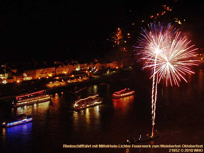 Rheinschifffahrt zum Mittelrhein-Lichter Feuerwerk beim Goldenen Weinherbst und Federweienfest